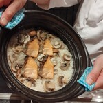 焼鳥ごりょう - 秋鮭といくらの土鍋ご飯