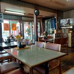 ドライブインあけみ - 店内