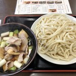 藤店うどん 川越店 - 肉汁うどん中（1080円）ですね！