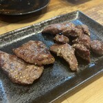 大衆酒房 尻手屋 - タンとタン元