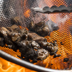 地鶏食堂じん. - 焼いてるシーン