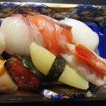 たこ一 - 活カンパチ・生サーモン・烏賊・いくら・数の子・海老