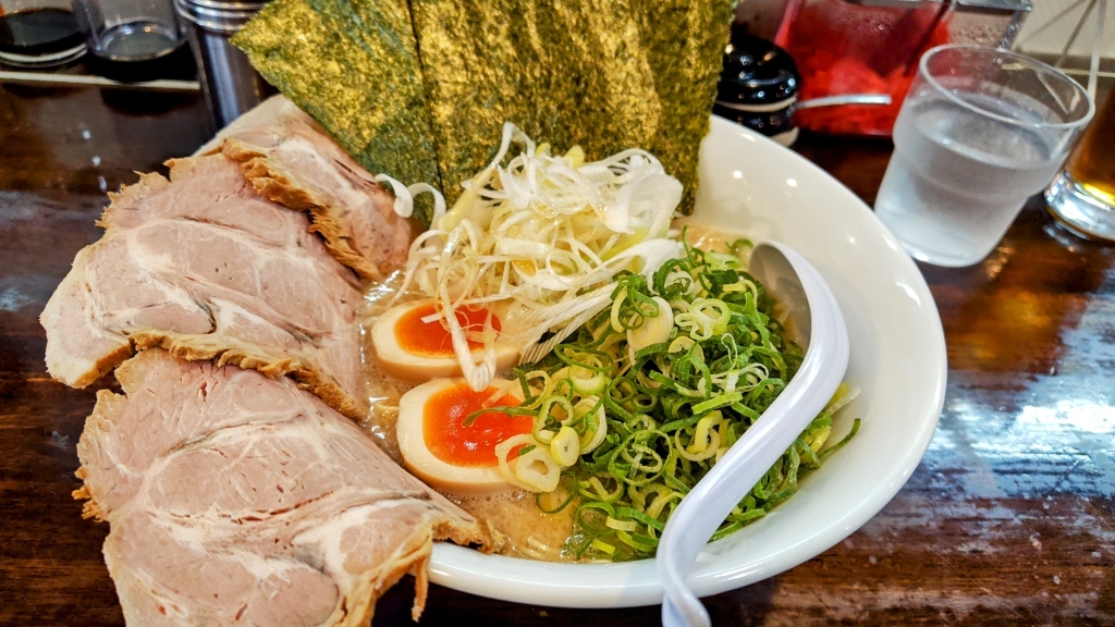博多豚骨うまか丸 - 本厚木/ラーメン | 食べログ