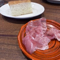 Eccomi - フォカッチャと生ハム