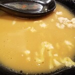 北海道らぁ麺 ひむろ - 挽肉の様子など。