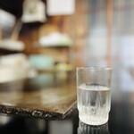 小嶋 - カチンカチに凍ったお冷