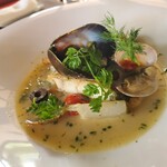 ブラッセリーナカガワ - 高知産しょうが真鯛とムール貝、あさりのスープ仕立て