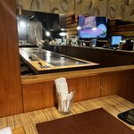 鉄板焼きaja彩 - 店内