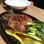 ステーキ&ハンバーグそして勝揚げ 肉山 - ハンバーグ