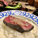 ステーキ&ハンバーグそして勝揚げ 肉山 - シャトーブリアンに、玉ねぎソース