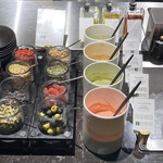 トラットリア・ポンテ 奈良 - ドレッシングが色々あって楽しい