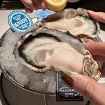 Oyster bar & Bistro Wharf 有楽町 - 