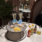 Oyster bar & Bistro Wharf 有楽町 - 