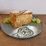 patisserie andbell - 横からの図