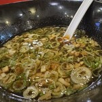 幸楽苑 - つけ汁。やはり味は濃い目です