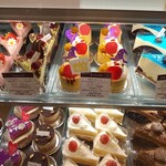 キャトルキャール - 店舗のショーウインドウの写真③