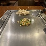 ステーキハウス朝日レストラン - 奥のもやしがサイコーに美味