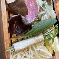 しゃぶしゃぶと焼肉 わにく ミッドランドスクエア店 - 