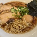 せたが屋 - 淡麗醤油らーめん 拡大