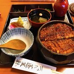 あつた蓬莱軒 本店 - 