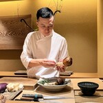 ぬま田 - 松茸の大きさがわかりますか？この大きなお皿に