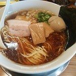 カッパ64 - 醤油味玉大盛り　キレイに盛られてました。