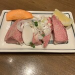 焼肉 鶯谷園 - 厚切り牛タン　2,420円？