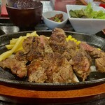 前田亭 - 熟成赤身牛ステーキ（Ｌ）定食 （ ３２０g ）