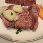 焼肉 鶯谷園 - 特上ヒレ　1,870円　※写真は2人前
