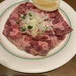 焼肉 鶯谷園 - タンスジ塩　550円