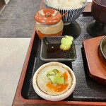 前田亭 - 辛味噌♡にわさびだし醬油、漬け物♡