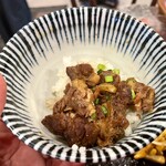 前田亭 - 牛すじ煮込み♡をぶっかけ♡