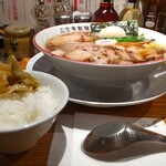 新潟 三宝亭 東京ラボ - 生姜醤油らーめん 1000円、味玉 110円、ランチサービスライス(無料)