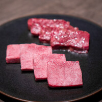 焼肉うしごろ 池袋店 - 究極の黒タン 厚切り、厳選厚切りハラミ