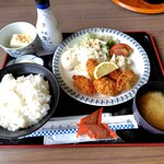 ドライブイン化粧坂 - カキフライ定食