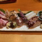 季節料理 よし野 - 刺身盛り合わせ