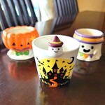 フランス菓子16区 - ハロウィン・ポチロンの容器は、毎年変わるようです。