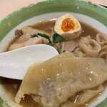 手打麺祭 かめ囲 - ワンタンも美味しい！