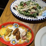 PIZZERIA SIMBIOSI - ランチセットは、ピンチョス盛り合わせもしくはサラダ