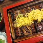 元祖 本吉屋 - 炙って蒸した鰻をいただく贅沢