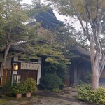 元祖 本吉屋 - タレの香りと煙が辺りを包む