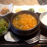 焼肉・韓国料理 牛べえ - スネウゴジスープ定食