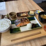 はちマル食堂 - 