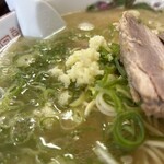 江ちゃんラーメン - ニンニク1個クラッシュ！