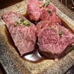 炭火焼肉 ホルモン にく式 - 