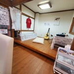 喫茶　燦来安護 - 店内左