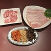 焼肉べこまる