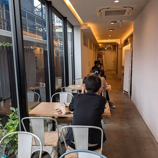 PARKER HOUSE BUTTER ROLL_2