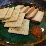 すし和食のお店田まい - スモークチーズクラッカー