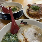 らーめん屋 鳳凛 雑餉隈店 - 